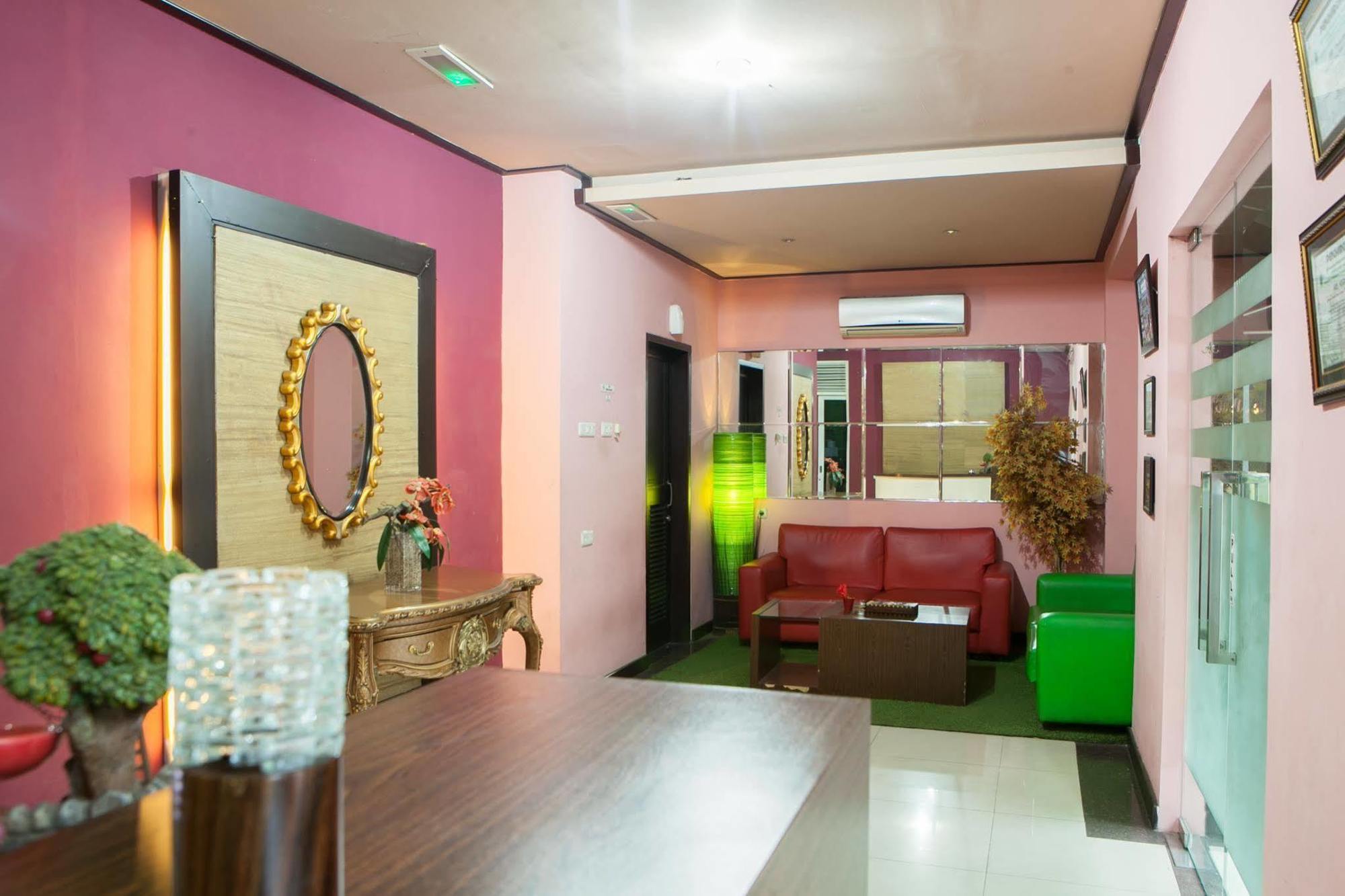 Reddoorz Plus @ Talaga Bodas Bandung Exterior foto