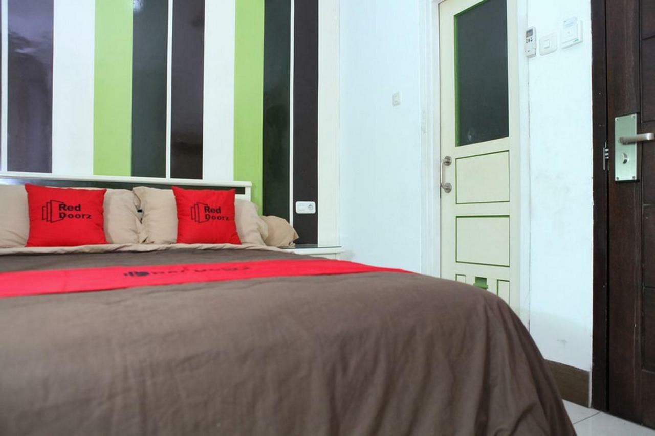 Reddoorz Plus @ Talaga Bodas Bandung Exterior foto
